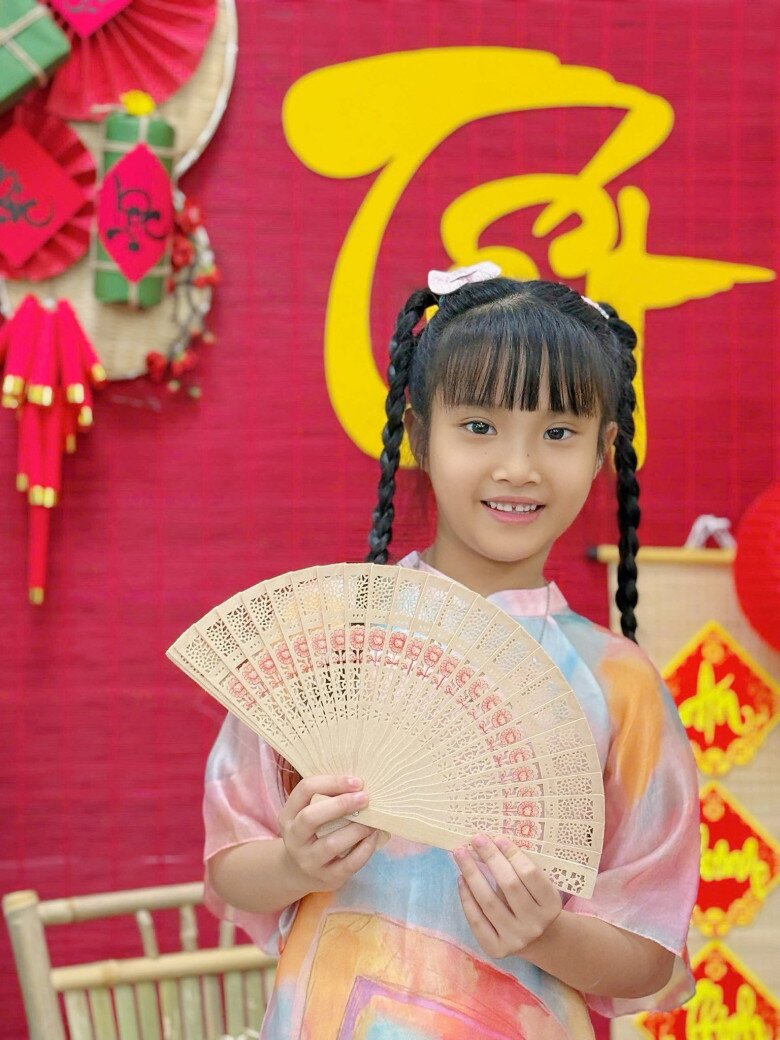 Khó tin khi nhìn cảnh Diệp Lâm Anh lên trường đón con, bé Boorin nay rõ nét là "bản sao" của bố thiếu gia - 5