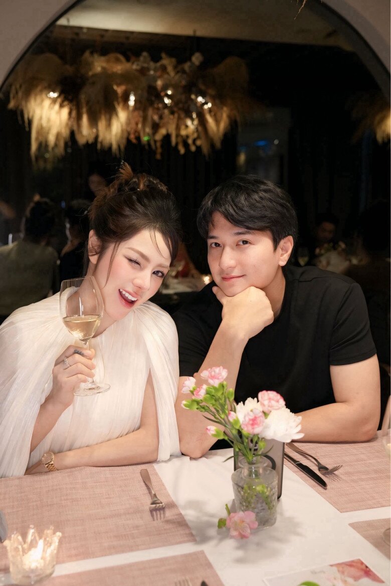 MC Bạch Lan Phương vợ diễn viên Huỳnh Anh nhớ lại nỗi đau: "Bác sĩ nói em bé không còn, 2 vợ chồng ôm nhau khóc" - 4