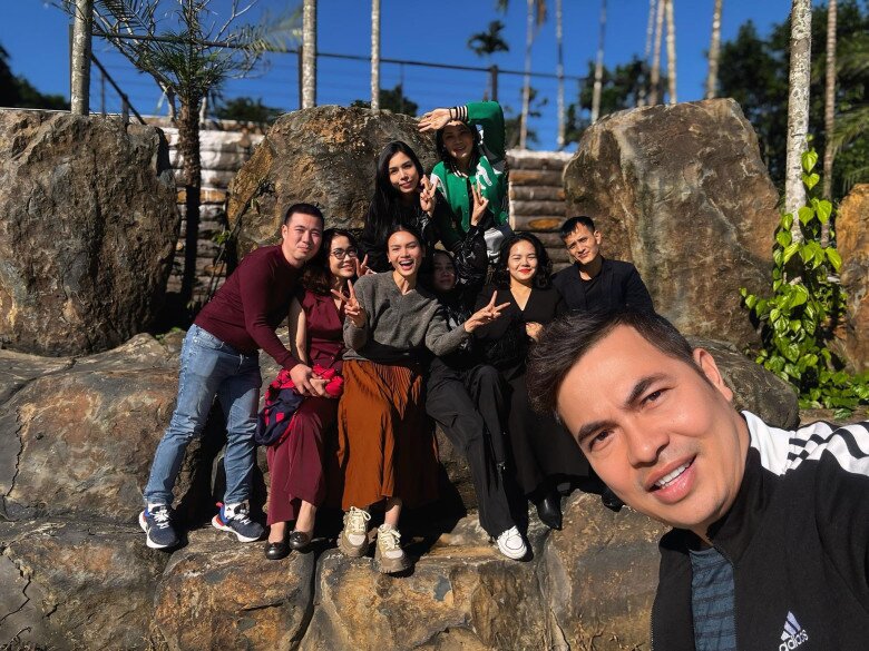 NSND trẻ nhất Việt Nam đón sinh nhật 15+ bên chồng kín tiếng, hưởng cuộc sống hôn nhân ngọt ngào trong biệt phủ 8.000m2 - 5