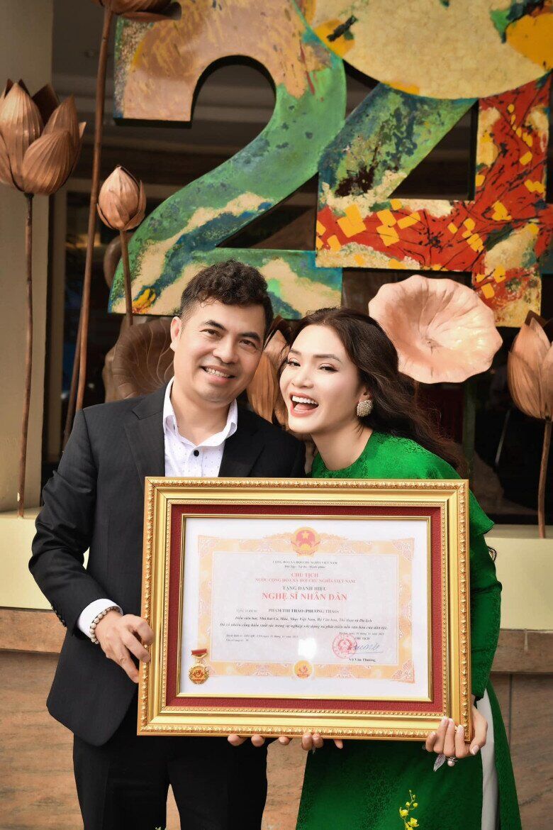 NSND trẻ nhất Việt Nam đón sinh nhật 15+ bên chồng kín tiếng, hưởng cuộc sống hôn nhân ngọt ngào trong biệt phủ 8.000m2 - 8