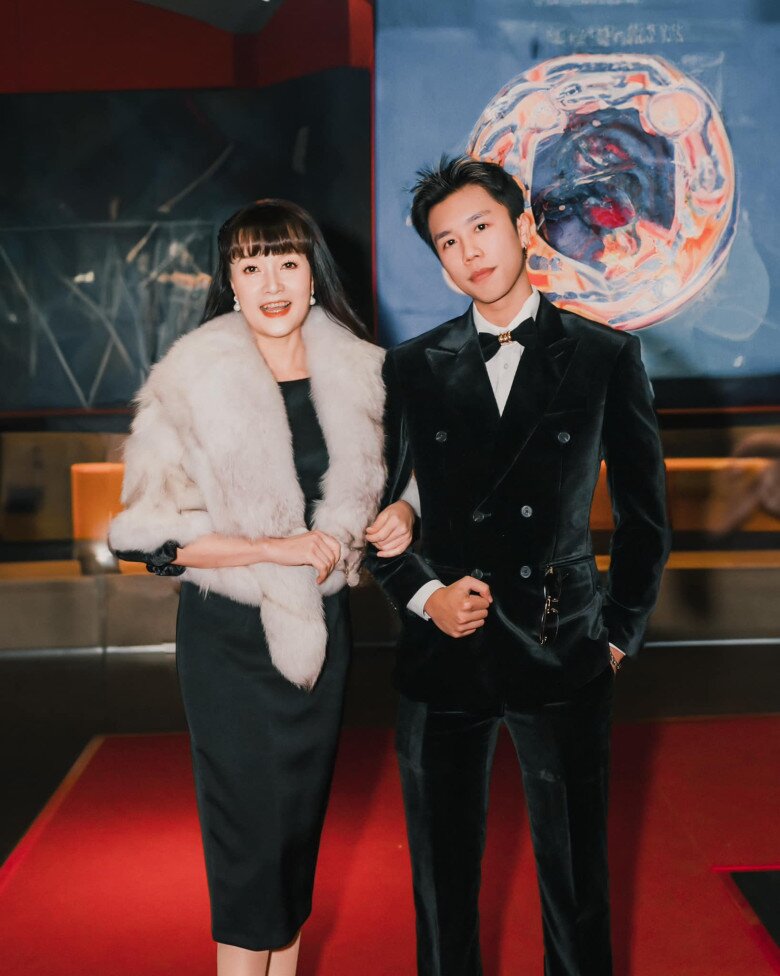 "Táo bà" Vân Dung gửi lời đến nàng dâu tương lai: "Không có chuyện đưa cho 5 tỷ và bảo rời xa con trai mẹ" - 5