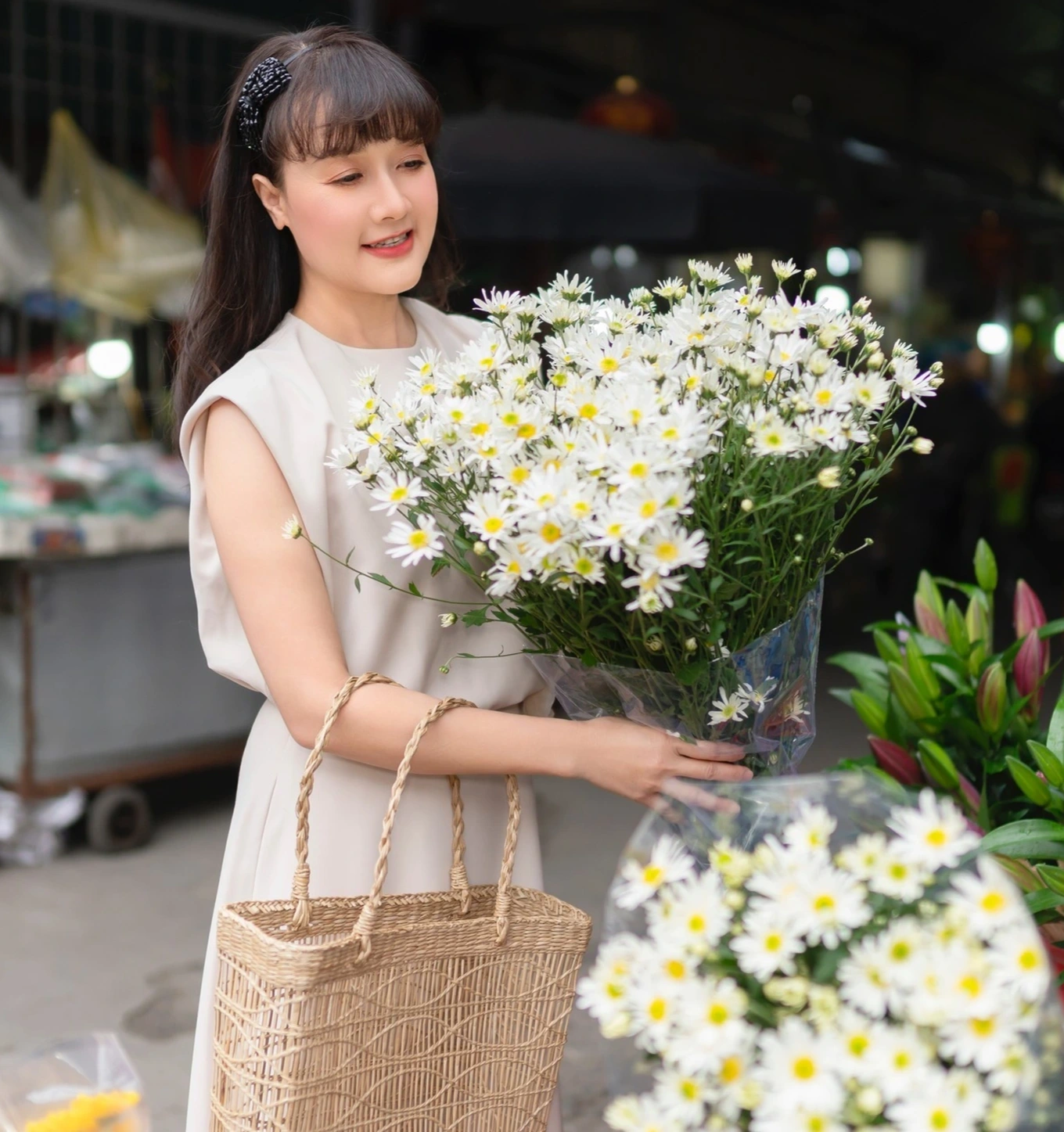 "Táo bà" Vân Dung gửi lời đến nàng dâu tương lai: "Không có chuyện đưa cho 5 tỷ và bảo rời xa con trai mẹ" - 8