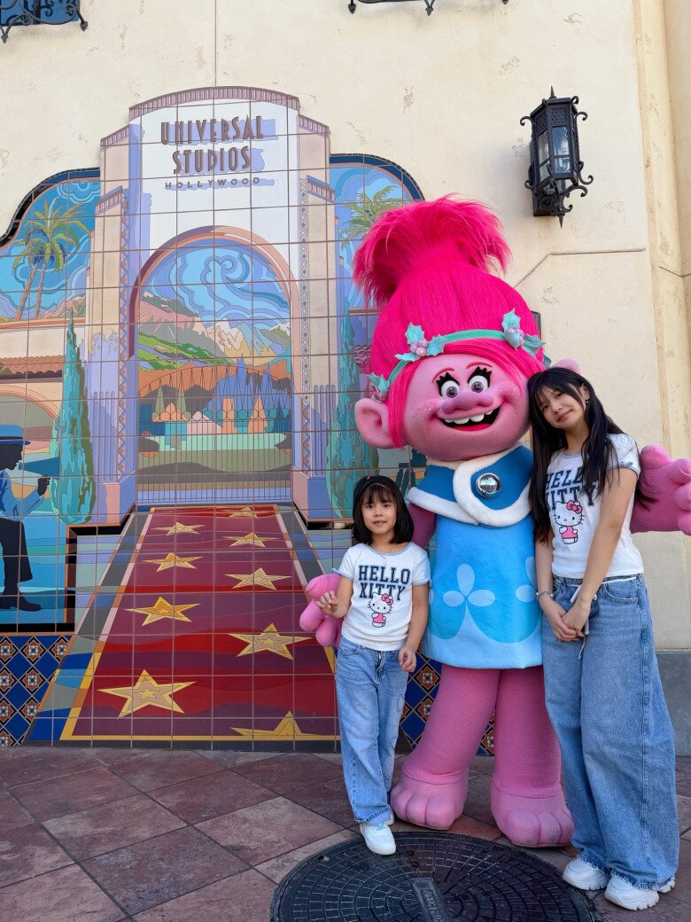 Vợ chồng Jennifer Phạm đưa 4 con đi chơi, ái nữ giống hệt bố nay xinh như hoa hậu, cao gần bằng anh trai Bảo Nam - 4