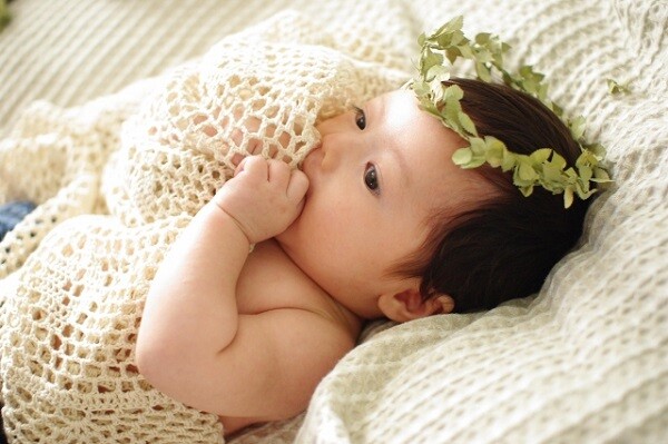 3 dấu hiệu thông minh ẩn sau thói quen mút ngón tay của trẻ sơ sinh - 5