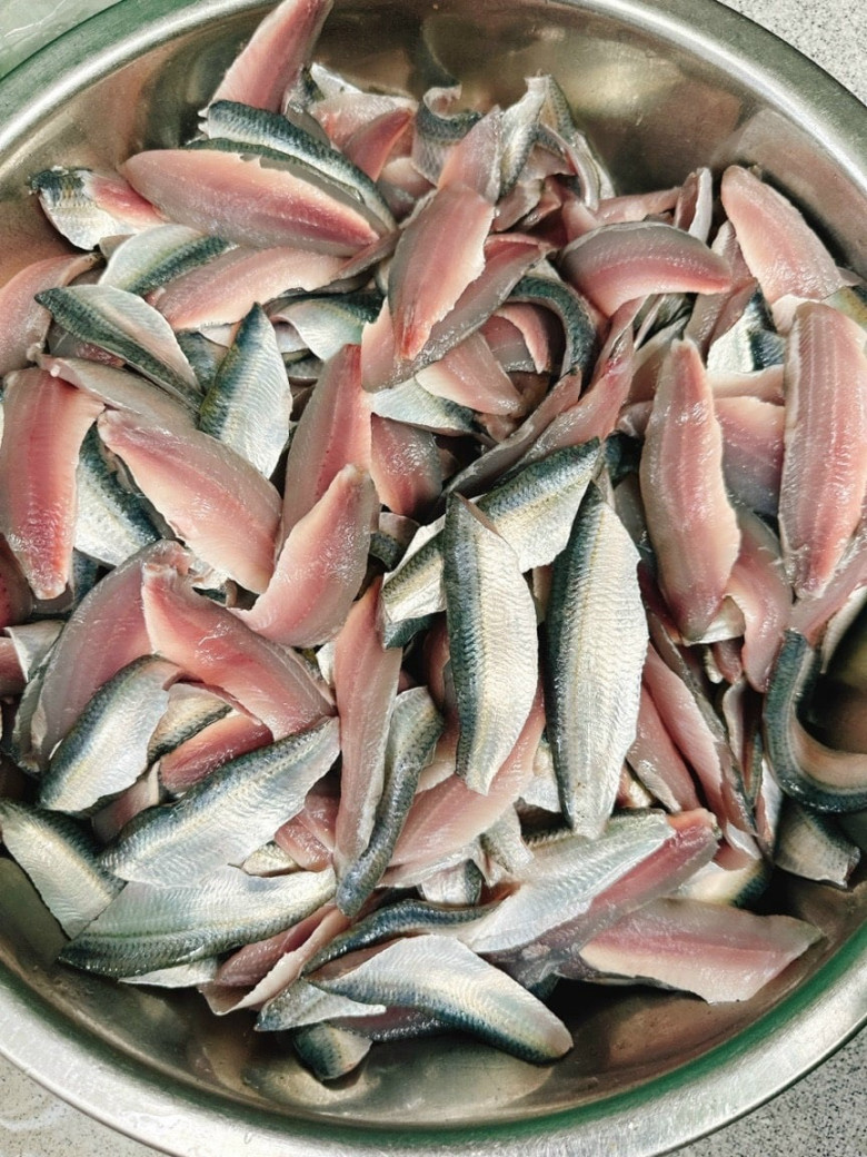 Loài cá ở quê "tốt hơn cá hồi", xưa cho lợn ăn nay thành đặc sản khoái khẩu được ưa chuộng, tốt cho sức khoẻ - 3