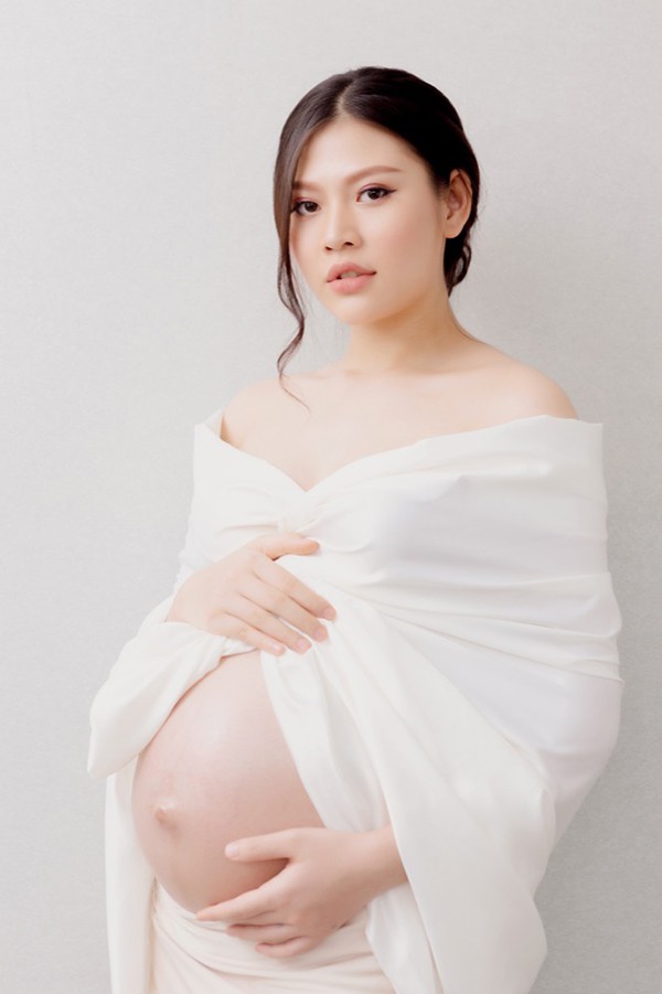 Học trò Hồ Ngọc Hà sau sinh 1 tháng đã "đánh bay" 8kg, mẹ 2 con khoe thân hình nảy nở đẹp mê ly - 2