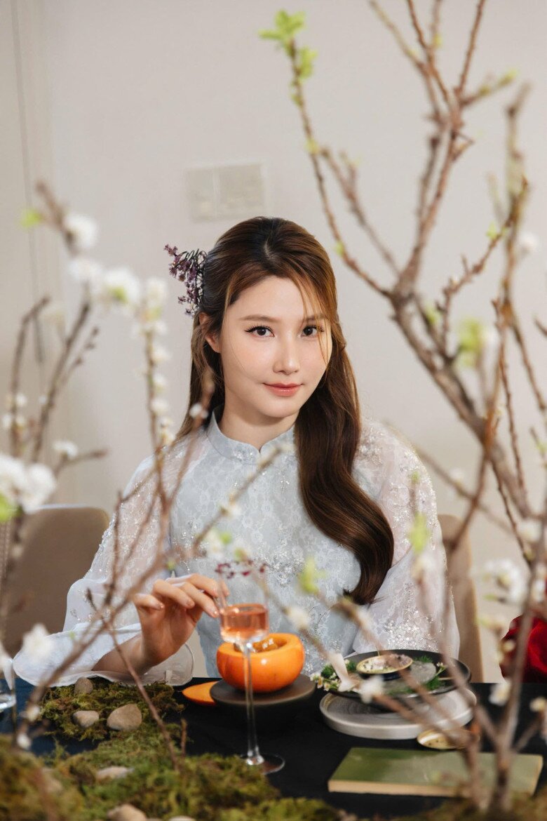 Hot girl có gương mặt đẹp nhất U40 "trẻ mãi không già", sau sinh nở chăm mặc táo bạo khoe 3 vòng "nét căng" - 4