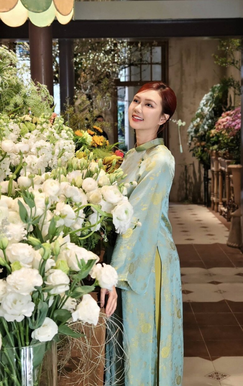 Hương Giang khoe mặt mộc gây sốt sau khi sinh quý tử, U40 mặc xuyên thấu đẹp hút hồn bên chồng doanh nhân - 8