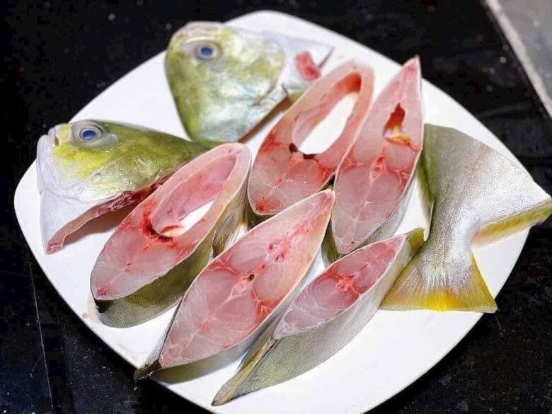 Loại cá có tên giống chim nghe rất hay, thịt lại thơm ngon béo ngậy, "bổ hơn cá hồi", giá 300.000 đồng/kg - 2