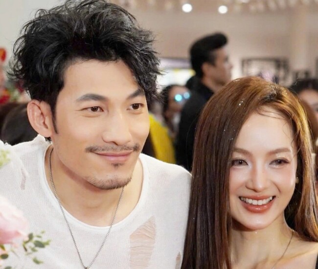 Mỹ nhân hẹn hò Liên Bỉnh Phát là "bản sao" Triệu Lệ Dĩnh, mặc nóng bỏng khoe đường cong đẹp hút hồn - 1