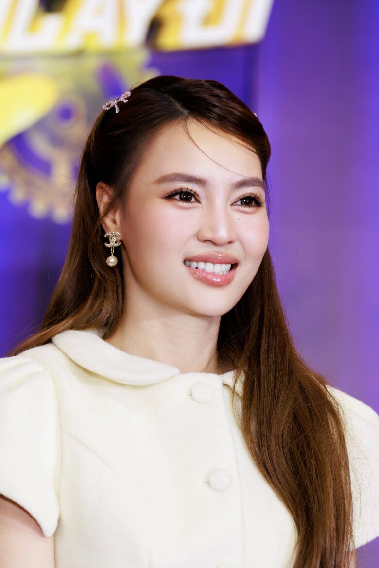 Mỹ nhân Việt lần đầu lọt đề cử Top 100 gương mặt đẹp nhất thế giới, visual "chấp" camera thường, body căng tràn mướt mắt - 3