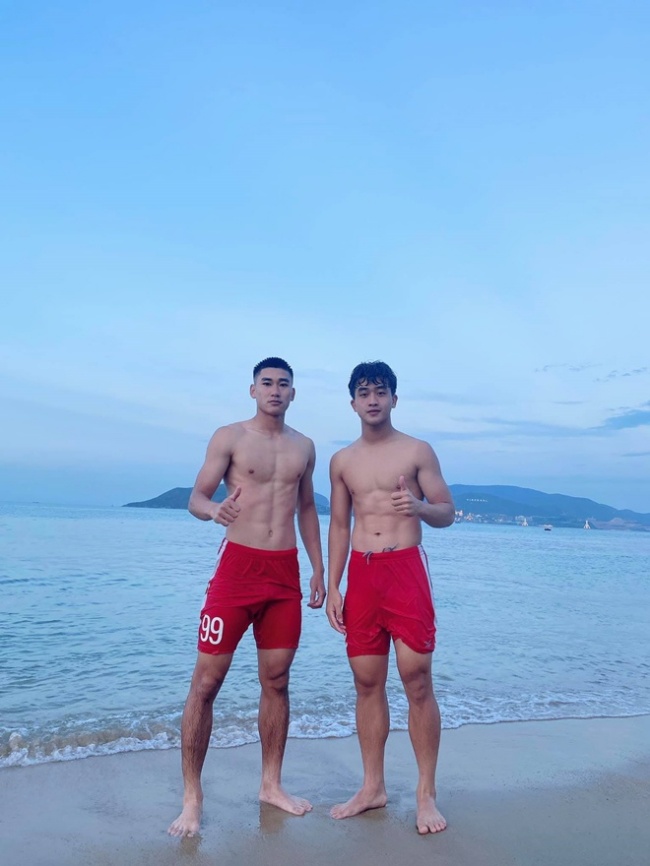 Trai đẹp &#34;bắn tim&#34; với Khả Ngân khiến Thanh Sơn cũng phát ghen: Là người hùng U23 Việt Nam, cao 1m81 còn có 6 múi - 10