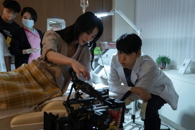 Song Hye Kyo giành mọi vinh quang trên màn ảnh, đời thực hóa ra lại thua đau trước &#34;ác nữ&#34; - 10