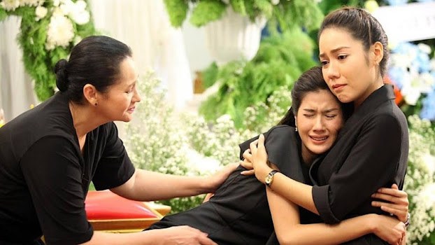Về quê giỗ bố, nửa đêm nghe lời chị chồng nói mà tôi ứa nước mắt - 2