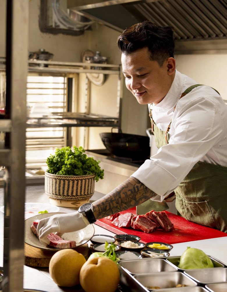 Giao mùa, học đầu bếp đem quả &#34;đứng đầu trong trăm loại quả&#34; hầm với sườn bò được món siêu ngon lại bổ - 1