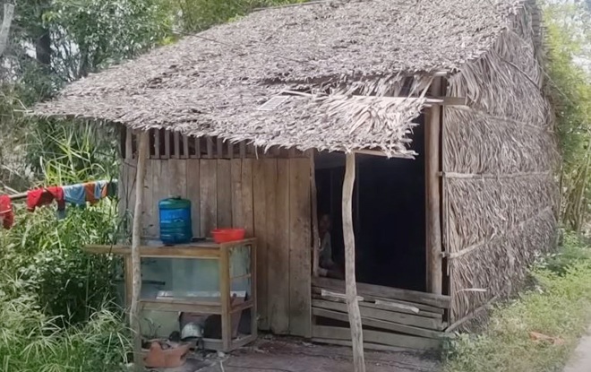 Người đàn ông 50 tuổi cưới gái tân 20 tuổi: &#34;Cô ấy sắp sinh rồi mà chưa gom đủ tiền&#34; - 1