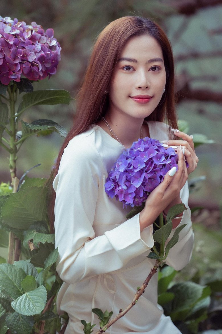 Mỹ nhân Tiền Giang tuổi thơ ngủ chuồng heo, đăng quang Hoa khôi đổi đời, tuổi 27 khoe visual trong veo - 11
