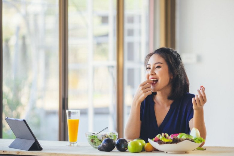 Chồng đẹp con xinh, Đoan Trang còn có mẹ chồng trẻ đẹp, biết tuổi thật ai cũng phải gọi cụ - 10