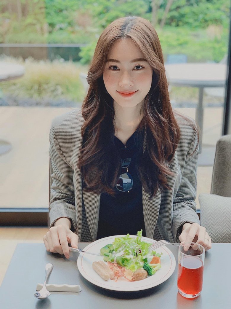 Thần tiên tỉ tỉ Đặng Thu Thảo khoe ảnh đẹp ngất ngây, cớ sao gương mặt trông khác nhẹ thời đăng quang - 11