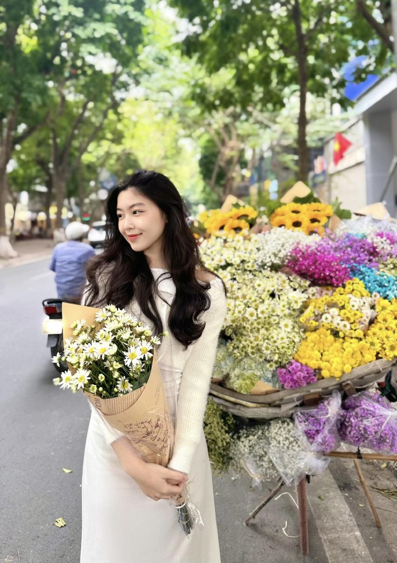 Con gái lớn nhà Quyền Linh mặc váy trắng tinh khôi, hoá thiên thần mừng tuổi 17, ngày càng đẹp không tỳ vết - 8