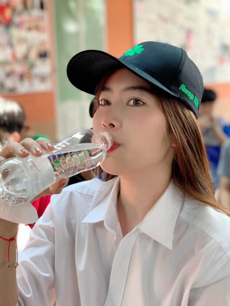 Truyền nhân của Đặng Thu Thảo qua rồi thời &#34;phát tướng&#34;, có ưu điểm hình thể bao Hoa hậu đổ tiền mua - 9