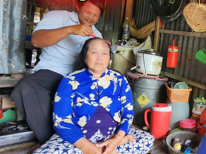 Người phụ nữ 53 tuổi cưới trai tân kém 26 tuổi: &#34;Tôi bảo anh ấy hãy tìm người trẻ đẹp để lấy làm vợ mà không chịu&#34; - 2
