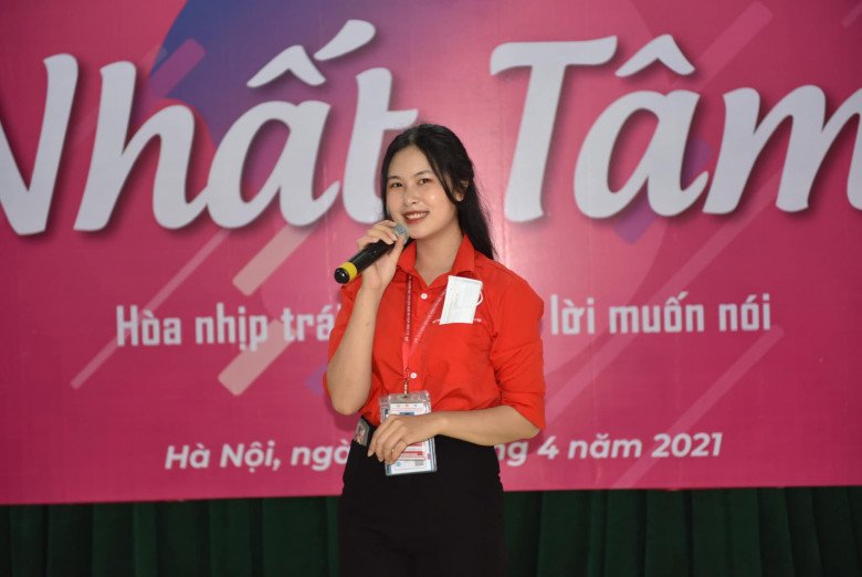 Phát hiện nữ luật sư 2K đẹp chẳng khác trên phim, nét đẹp tri thức và nhân ái còn rạng ngời hơn gấp bội - 9
