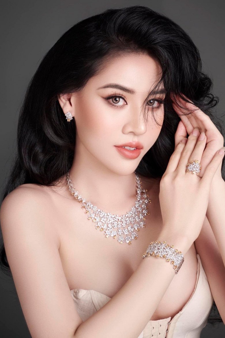 Cô nàng 1m83 đi phát cơm lề đường, đăng quang hoa hậu chuyển giới nhờ câu ứng xử đẳng cấp quốc tế - 7