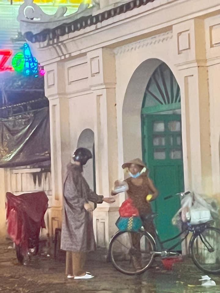 Cô nàng 1m83 đi phát cơm lề đường, đăng quang hoa hậu chuyển giới nhờ câu ứng xử đẳng cấp quốc tế - 5