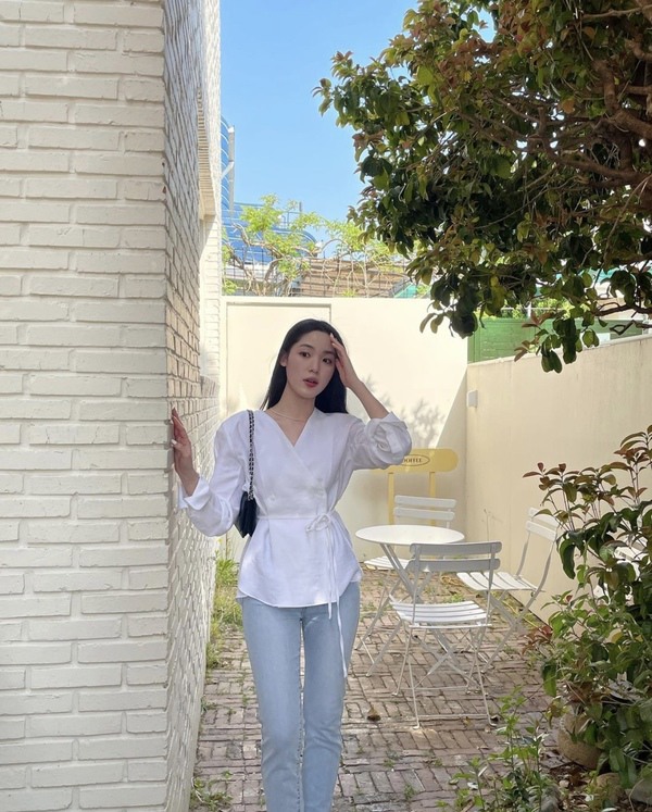 Lương nhân viên nhưng mặc sang như sếp, đây là 5 kiểu áo công sở thanh lịch, giá chỉ từ 100.000 đồng - 4