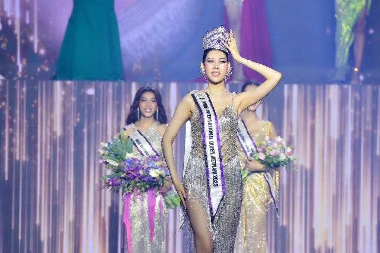 Cô nàng 1m83 đi phát cơm lề đường, đăng quang hoa hậu chuyển giới nhờ câu ứng xử đẳng cấp quốc tế - 2
