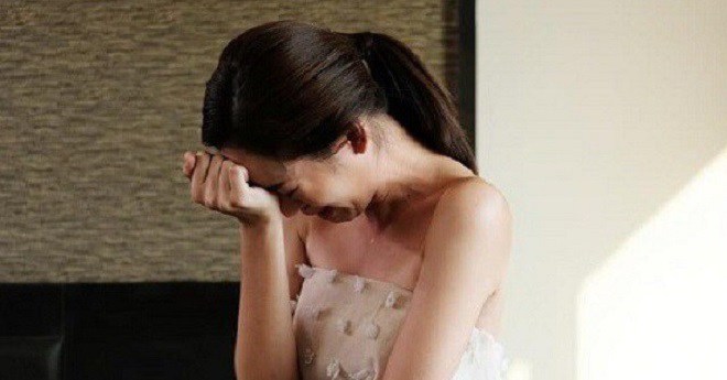 Về thăm con sau 1 năm ly hôn, phát hiện thứ trong ngăn tủ chồng cũ, tôi bật khóc còn anh xin tái hôn - 2