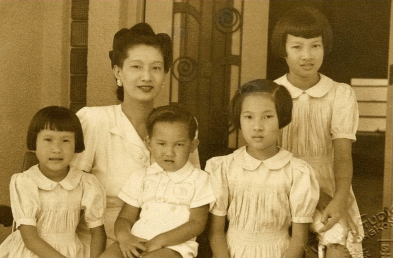 Vị Hoàng hậu cuối cùng của Việt Nam mang nhan sắc &#34;chim sa cá lặn&#34;, cả đời gìn giữ một nét đẹp chân phương - 12