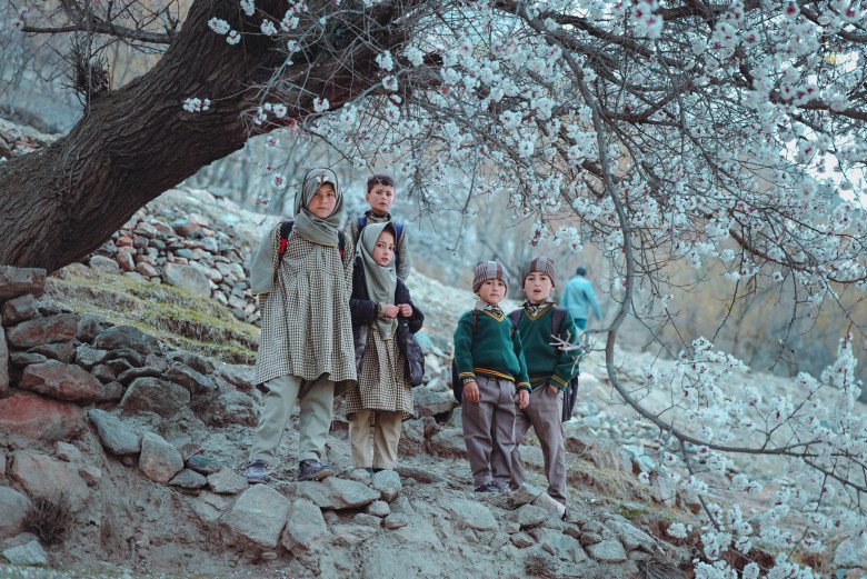 Mê mẩn những thiên thần xinh xinh, thơ ngây nép mình sau dãy tuyết sơn ở Pakistan - 5
