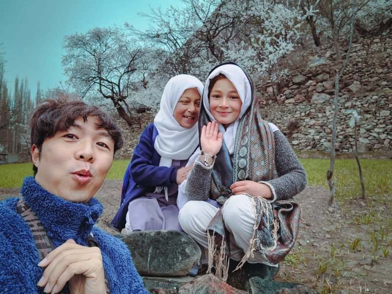 Mê mẩn những thiên thần xinh xinh, thơ ngây nép mình sau dãy tuyết sơn ở Pakistan - 7