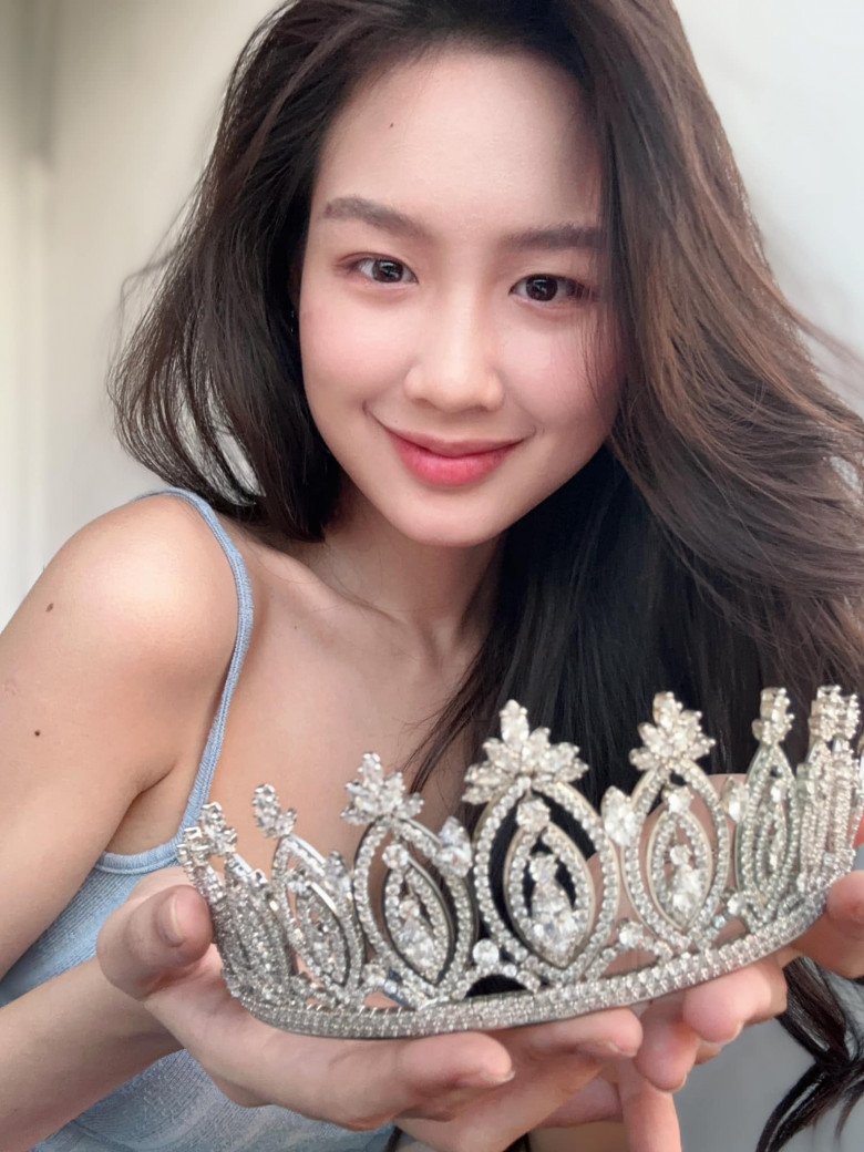 Cô gái Cần Thơ có đôi chân nuột hơn Mai Phương Thúy, cao gần 1m9, biến Công Vinh thành tí hon - 3