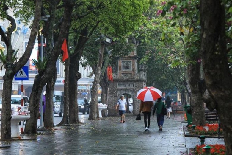 Mưa mù, nồm ẩm đang diễn ra ở miền Bắc kéo dài đến khi nào? - 1