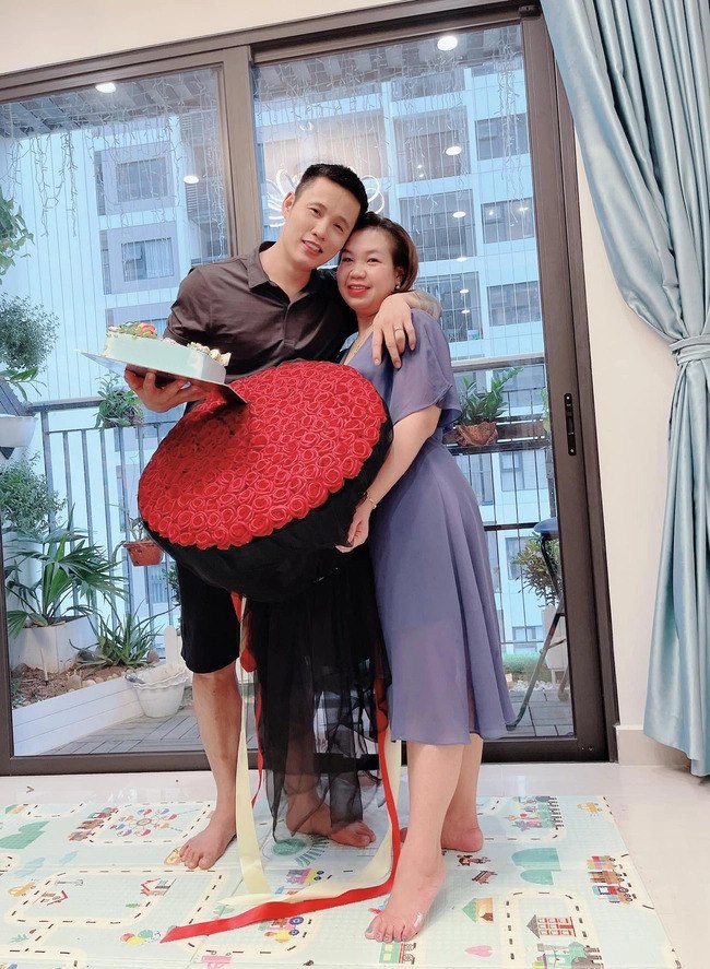 Nghe con hỏi người yêu cũ mình một câu, mẹ 2 con liền cưới mối tình đầu, cùng nhau xây dựng cơ ngơi hoành tráng - 4