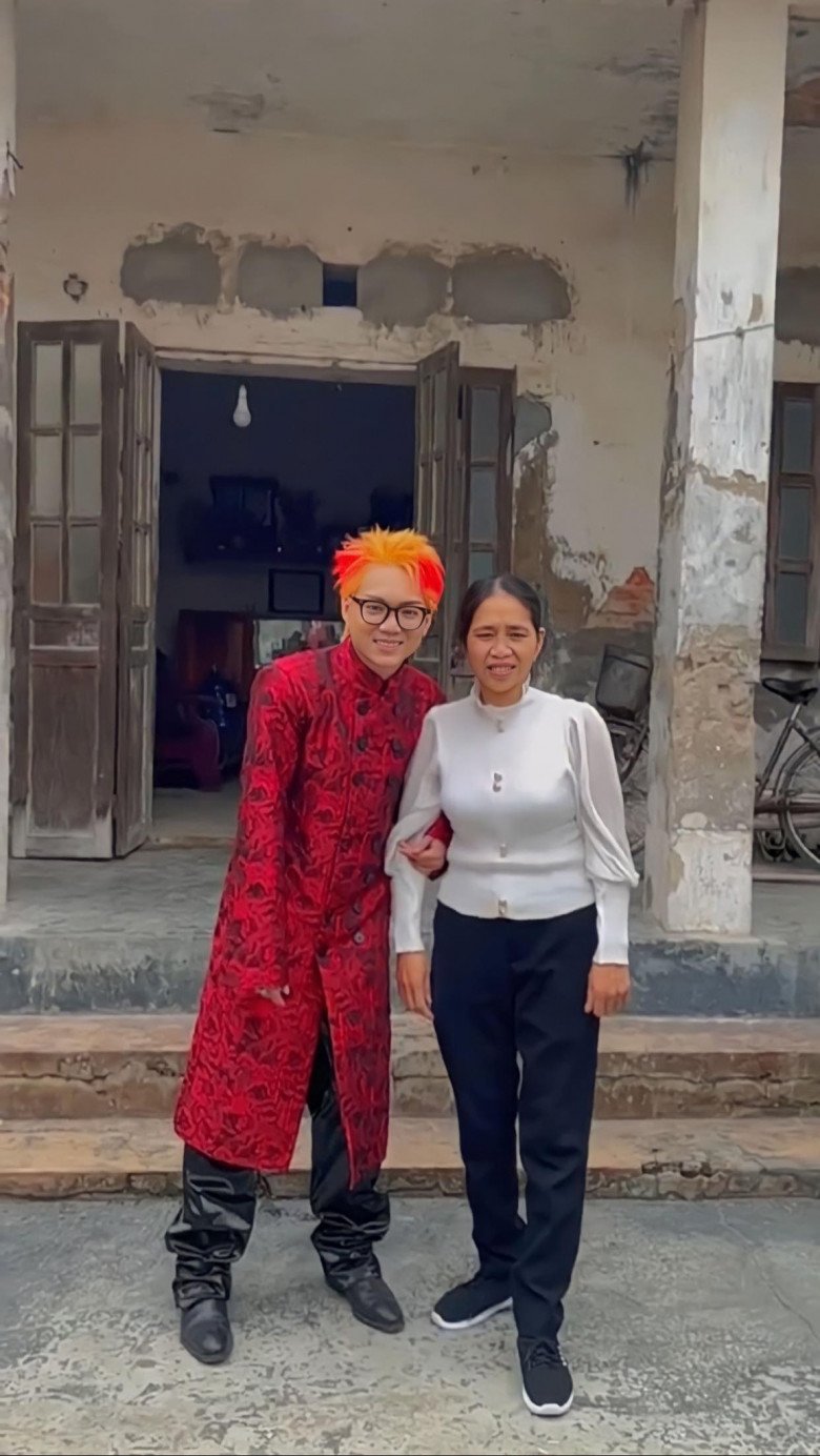 “Chiến thần livestream” tỏ rõ sự tức giận khi bị so sánh với Võ Hà Linh, tưởng ai hoá ra quen mặt với CĐM, vướng nhiều lùm xùm không kém - 5