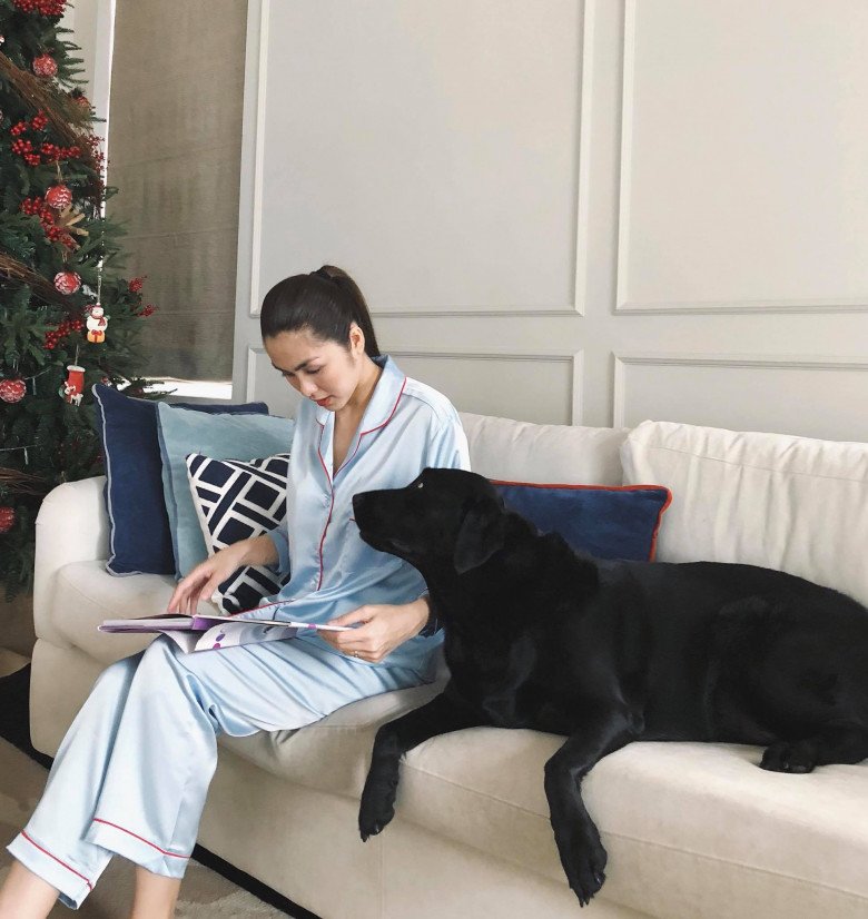Tăng Thanh Hà ra đường sang như nữ hoàng, về nhà làm bà nội trợ với ba loại trang phục mẹ nào cũng nên có - 9