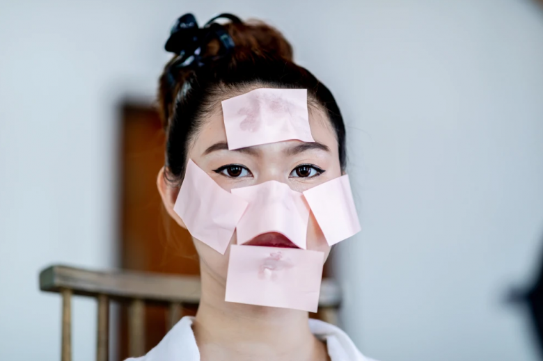 5 dấu hiệu &#34;cầu cứu&#34; của làn da khi dùng sai mỹ phẩm, chị em cần sửa ngay kẻo chưa già đã lão hóa - 3