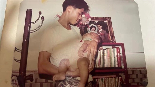 Bị con chồng cấm đến tang lễ, người vợ trong chuyện tình ông - cháu nhận kết cục đáng buồn - 5