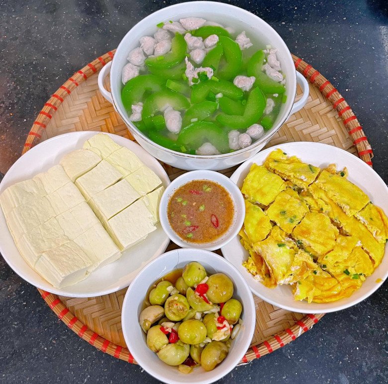 Mẹ đảm gợi ý loạt thực đơn nhanh gọn trong nửa tháng, bữa nào cũng ngon nấu chỉ 30-45 phút là xong ngay - 15