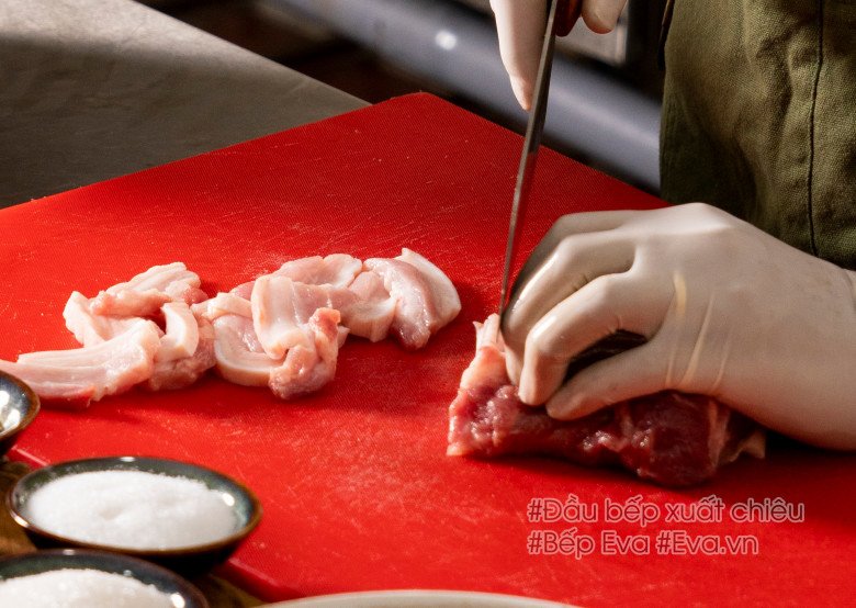 Mưa phùn se lạnh ăn thịt rang cháy cạnh quá ngon, xem cách làm của đầu bếp &#34;xịn&#34; lại càng thèm - 3