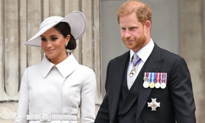 Vợ chồng Kate &#34;thở phào nhẹ nhõm&#34; khi em dâu Meghan sẽ không về Anh dự lễ đăng quang của bố chồng - 3