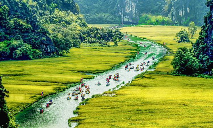 Khám phá vẻ đẹp thiên nhiên và văn hóa tại Ninh Bình - Hành trình đầy trải nghiệm! - 1