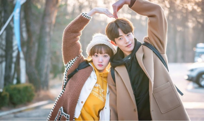 &#34;Mốt&#34; tình chị - em nở rộ trong showbiz: Mới nhất là &#34;ác nữ&#34; hại Song Hye Kyo, ngưỡng mộ nhất là Kim Tae Hee - 9
