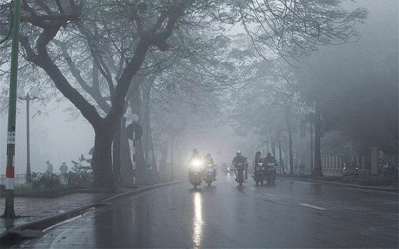 Thông tin mới nhất về đợt không khí lạnh đang tràn xuống miền Bắc kèm mưa dông, nồm ẩm sắp kết thúc - 1