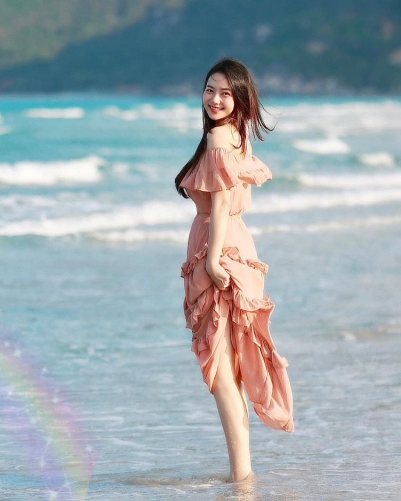 Hậu giảm hơn 2 yến, Phan Như Thảo mê mẩn một kiểu váy hờ hững, chị em nào mặc cũng cần chú ý - 5