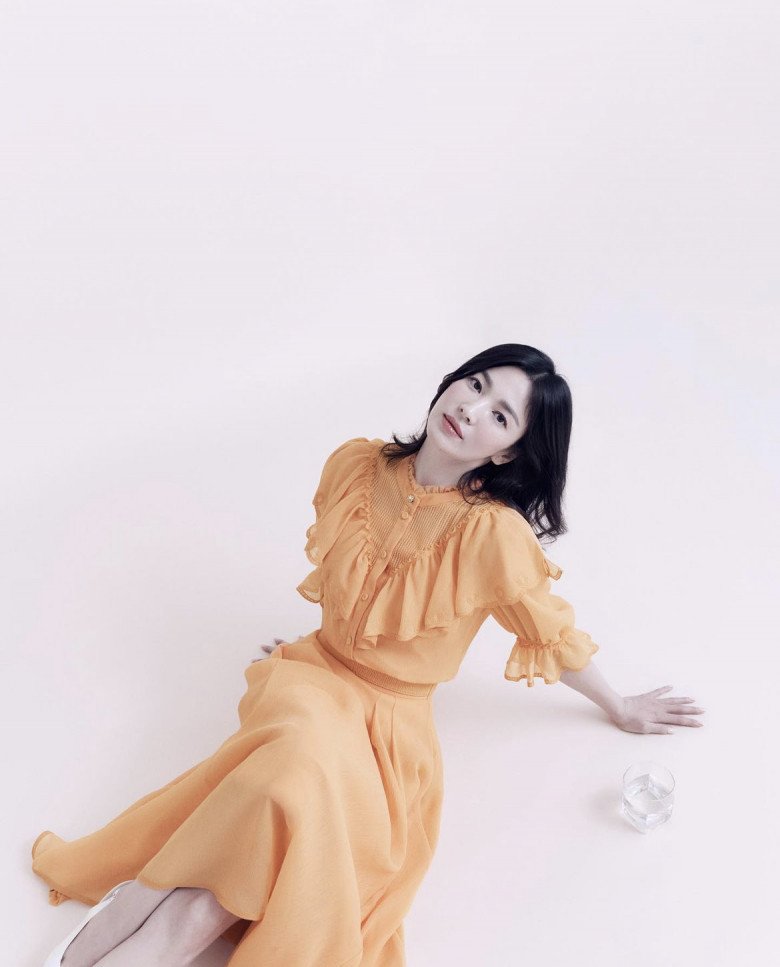 Ăn mặc như cái bang, Song Hye Kyo vẫn trẻ đẹp sang nhờ hai bí quyết siêu dễ, chị em phải nằm lòng - 1